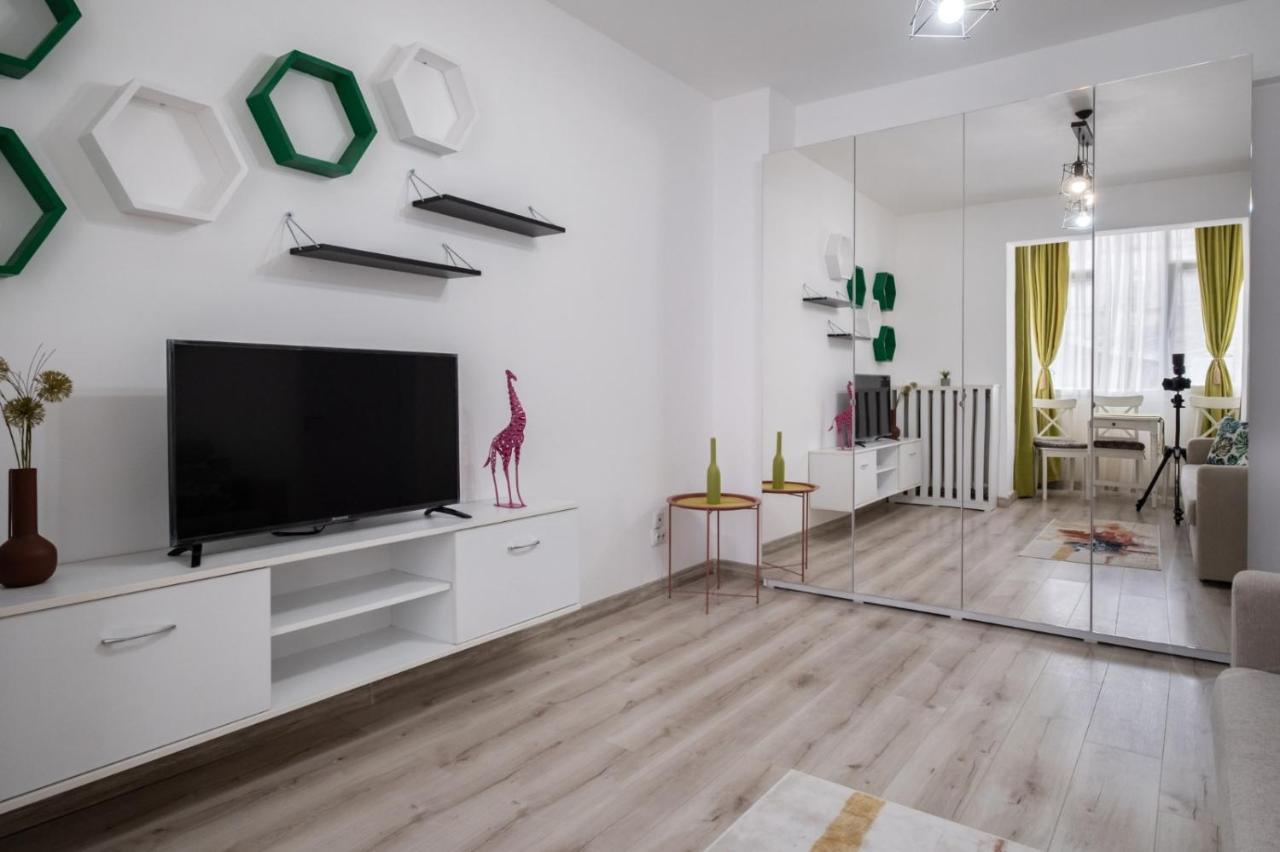 Laroka House Cosy And Modern Apartment Universitate-City Centre Bukurešť Exteriér fotografie